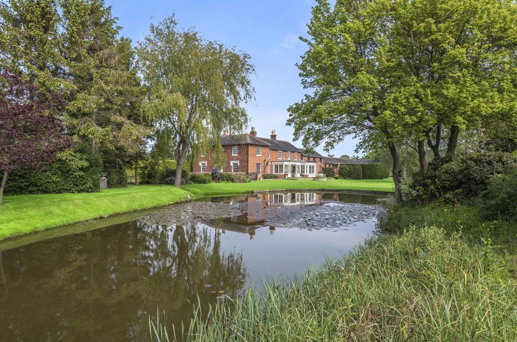 Pond &amp; House