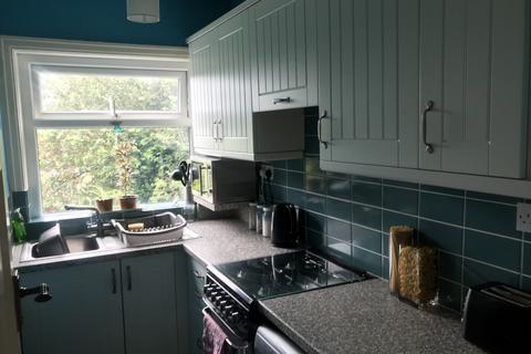 13 Leafield Grove, Bradford, BD2 3SA