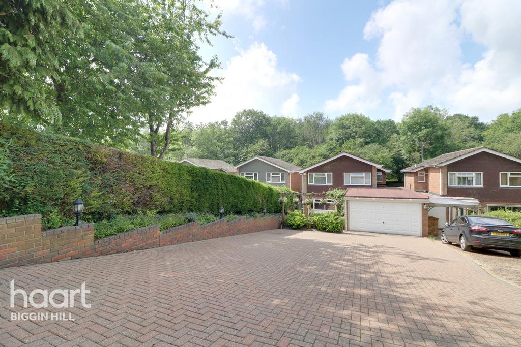 The Grove, Biggin Hill 5 bed detached house £650,000