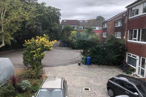 undefined, Beaulieu Close, London, SE5