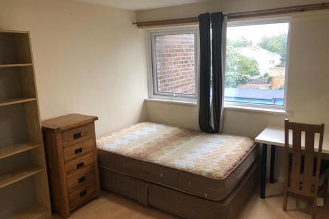 undefined, Beaulieu Close, London, SE5