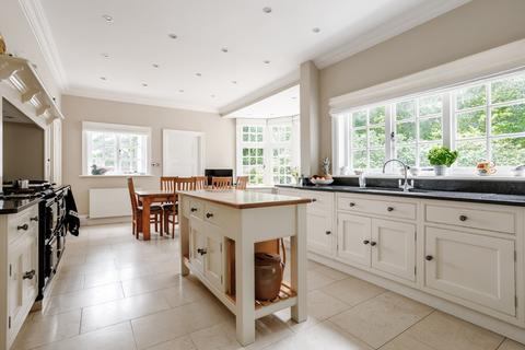 Grays Lodge Highercombe Road, Haslemere, GU27 2LQ