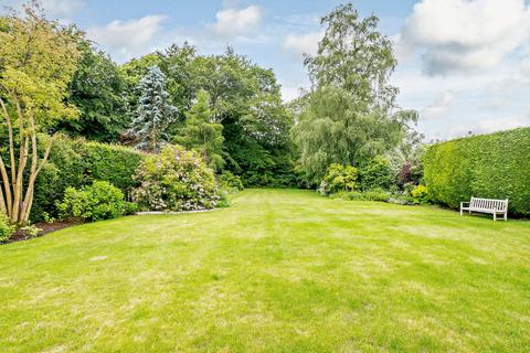 Grays Lodge Highercombe Road, Haslemere, GU27 2LQ