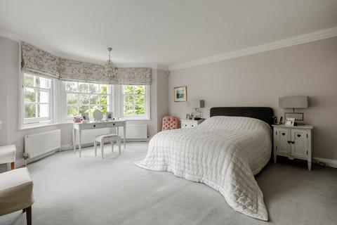 Grays Lodge Highercombe Road, Haslemere, GU27 2LQ