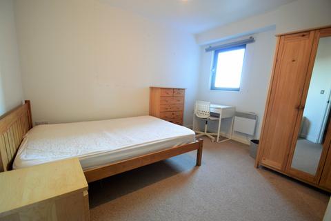 3 bedroom flat to rent, Landmark Place, Cardiff, CF10