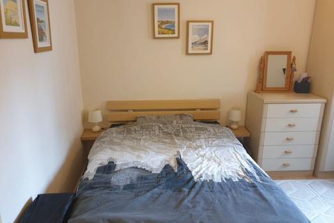 1 bedroom flat to rent, Ferrara Square, Marina, Swansea. SA1 1UW.