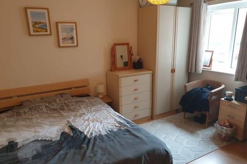 1 bedroom flat to rent, Ferrara Square, Marina, Swansea. SA1 1UW.