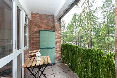 2 bedroom apartment to rent, Station Road, Henbury, Bristol, BS10