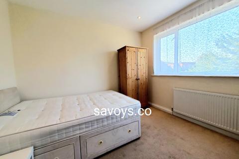 3 bedroom flat to rent, Hoop Lane, Golders Green