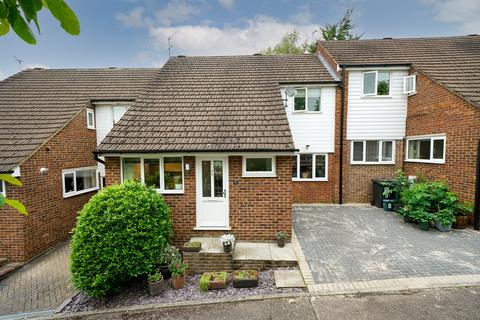 7 Beckets Square, Berkhamsted, HP4 1BZ