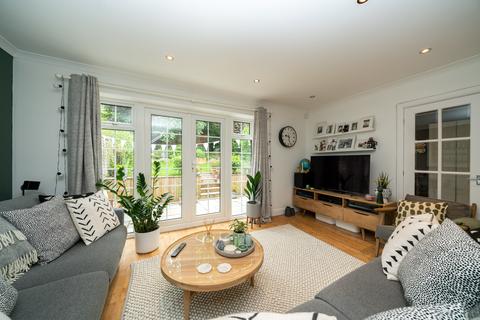 7 Beckets Square, Berkhamsted, HP4 1BZ