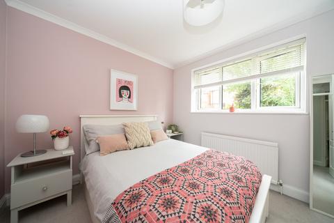 7 Beckets Square, Berkhamsted, HP4 1BZ