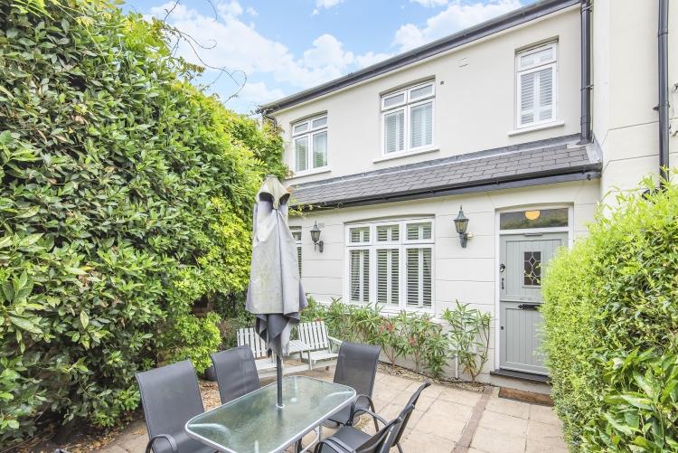 Quill Lane West Putney SW15 2 bed house £2,150 pcm (£496 pw)