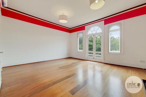 3 bedroom flat to rent, Canfield Gardens, South Hampstead NW6