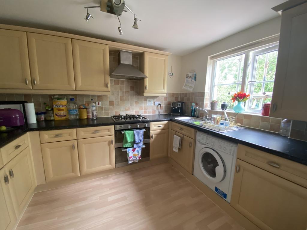Buckland Close, Bideford EX39 2 bed apartment £145,000