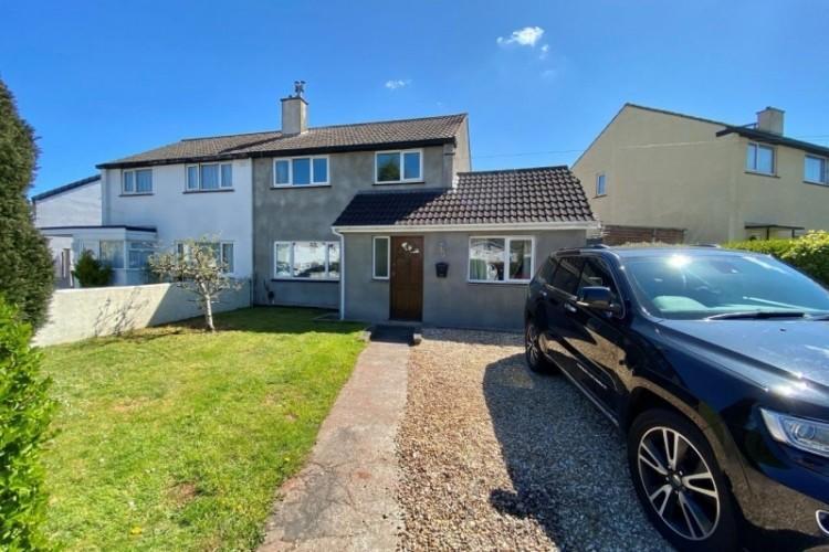 Grenville Avenue, Torquay, TQ2 6DW 4 bed terraced house £220,000