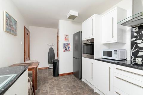 17/52 Johns Place, Edinburgh, EH6 7EN