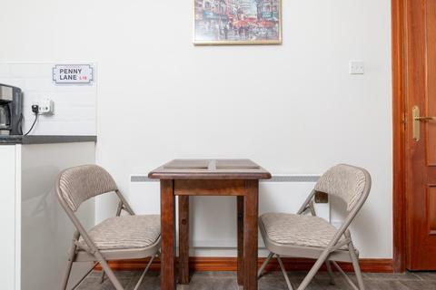 17/52 Johns Place, Edinburgh, EH6 7EN