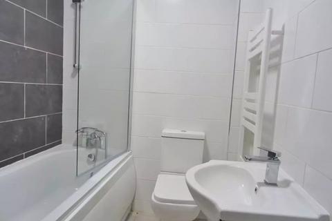 2 bedroom flat to rent, Lee Street, Leicester LE1