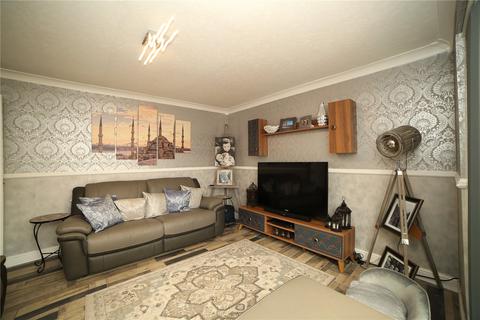 8 Brackenfield, Telford, TF3 1SL