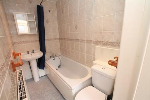 2 bedroom detached house to rent, Wharncliffe Street, HU5