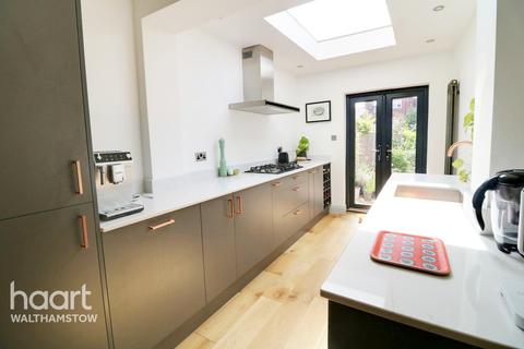 59 Spencer Road, London, E17 4BD