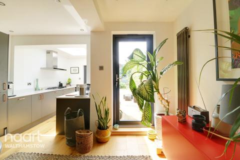 59 Spencer Road, London, E17 4BD