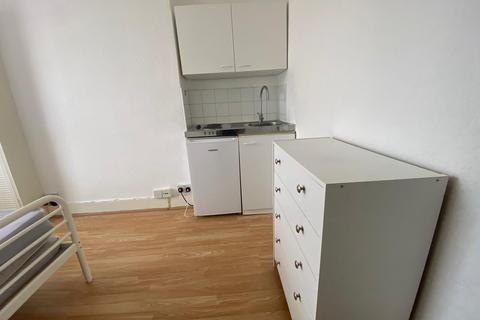 undefined, ALL BILLS & WIFI INCLUDED - Rock Street, London, N4