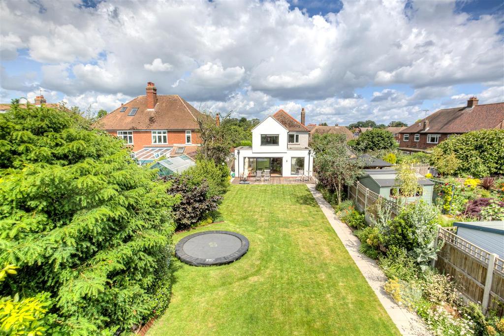 De Vere Road, Colchester CO3 4 bed detached house £600,000