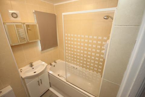 2 bedroom flat to rent, Whipperley Way, Luton, LU1