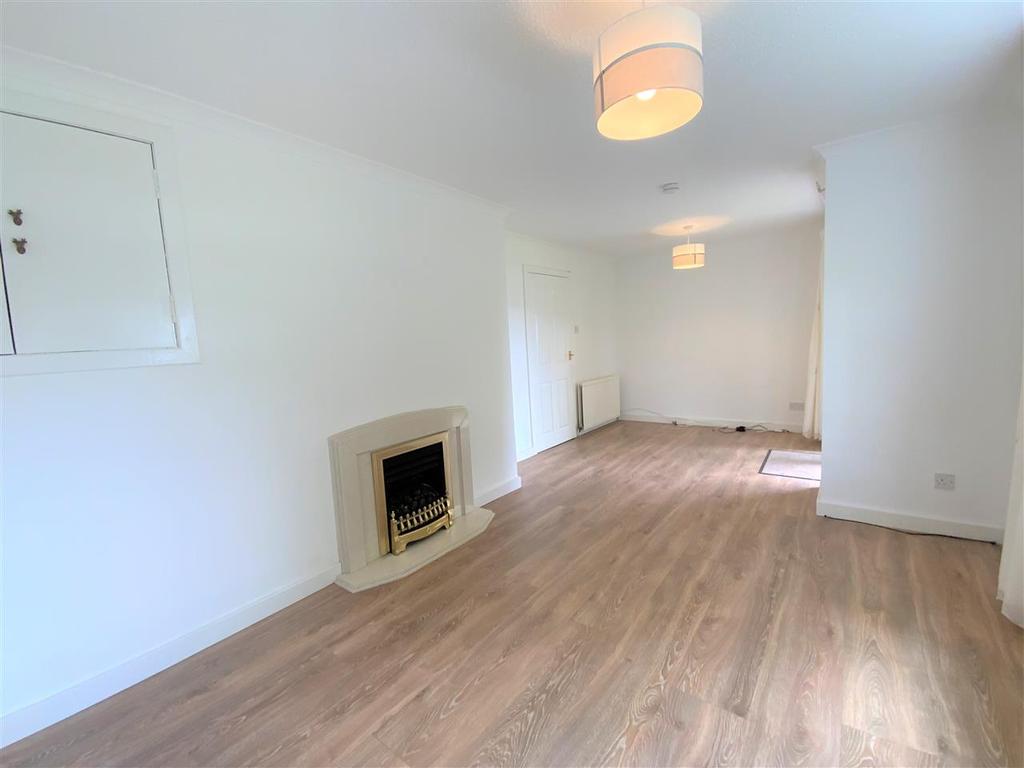 Cleland Place, Calderwood, East Kilbride 2 bed apartment £550 pcm (£127 pw)