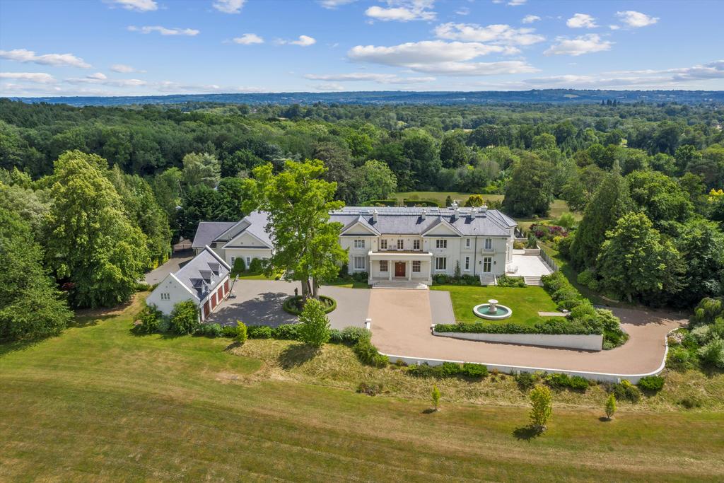 Countryside near Sevenoaks, Kent, TN11 6 bed detached house