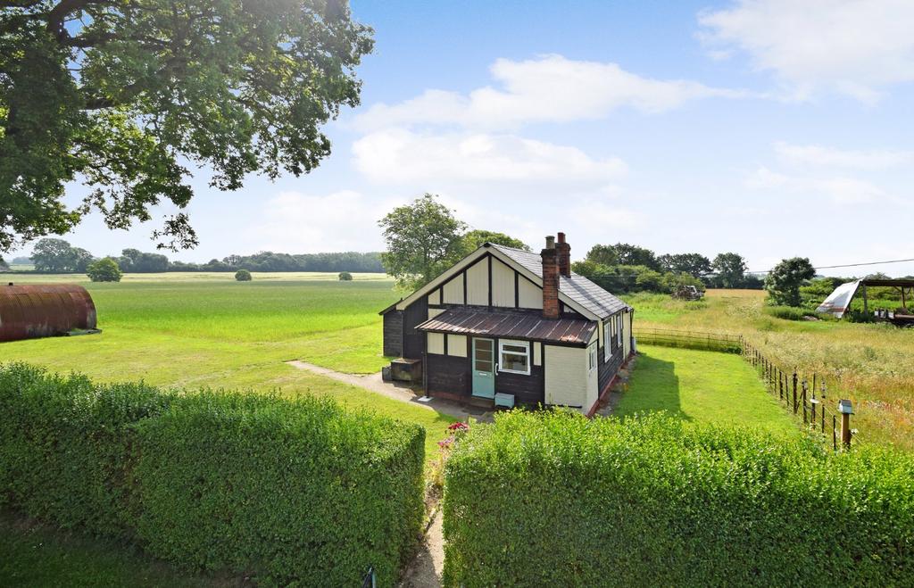 Hepworth, Suffolk 3 bed bungalow £595,000