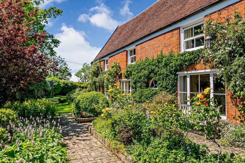 Swan Road, Worlingworth, Woodbridge, Suffolk 6 bed detached house for