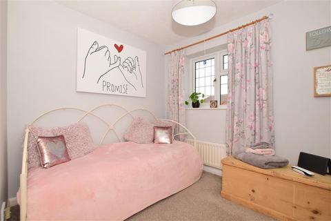 49 Low Meadow, Halling, Rochester, ME2 1LX