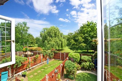 49 Low Meadow, Halling, Rochester, ME2 1LX