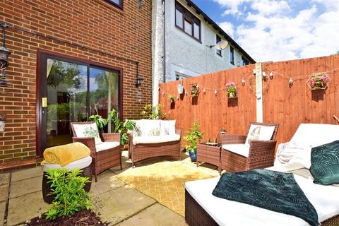 49 Low Meadow, Halling, Rochester, ME2 1LX