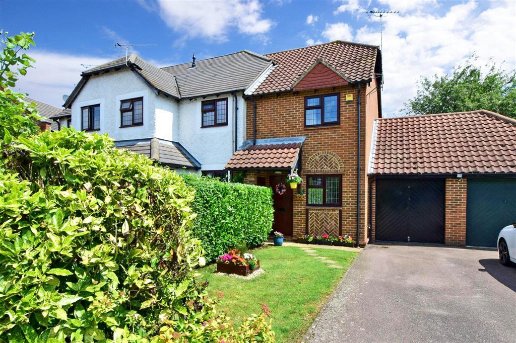 Low Meadow, Halling, Rochester, Kent 2 bed semidetached house £310,000