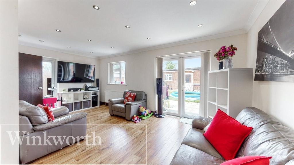 Courtenay Avenue, Harrow, HA3 4 bed semidetached house £575,000