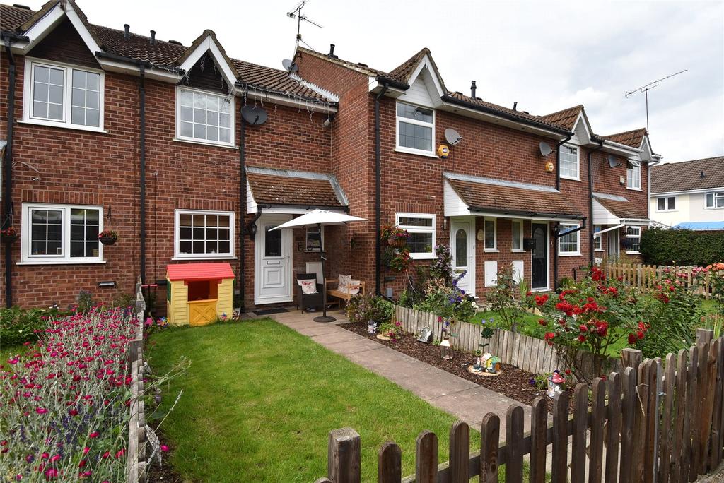 Cemetery Road, Houghton Regis... 2 bed terraced house £250,000