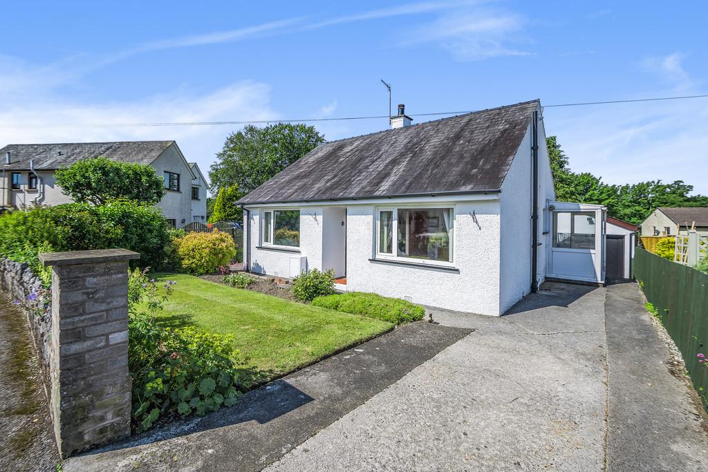 5 Heron Hill, Kendal, Cumbria, LA9 7JE 2 bed detached bungalow £310,000