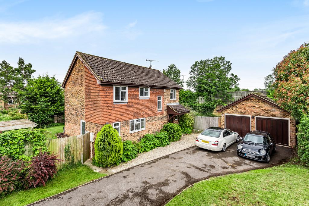 Tollgate Way, Maidstone 4 bed detached house £700,000