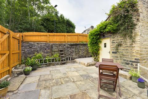 6 Wall Hill Road, Dobcross, Oldham, OL3 5BW