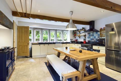 6 Wall Hill Road, Dobcross, Oldham, OL3 5BW
