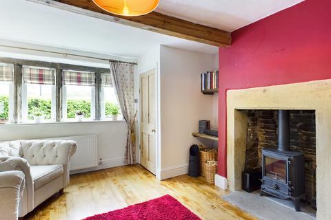 6 Wall Hill Road, Dobcross, Oldham, OL3 5BW