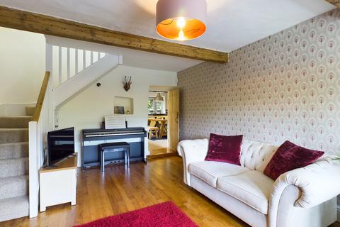 6 Wall Hill Road, Dobcross, Oldham, OL3 5BW