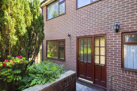10 The Woods, Grotton, Oldham, OL4 4LP