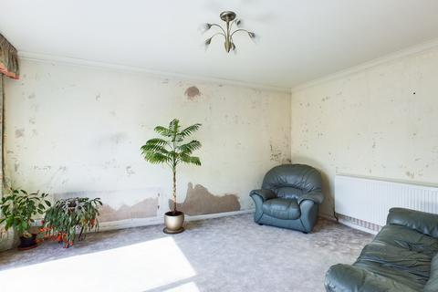 10 The Woods, Grotton, Oldham, OL4 4LP
