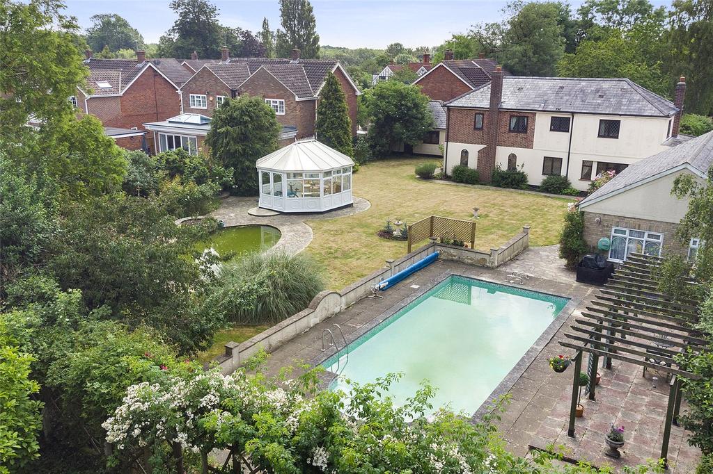 Billericay Road, Herongate... 4 bed detached house £1,250,000