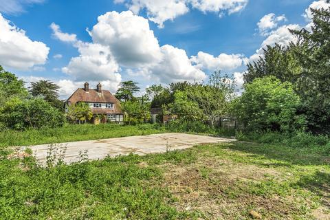 The Leys Coggeshall Road, Stisted, Braintree, CM77 8AB